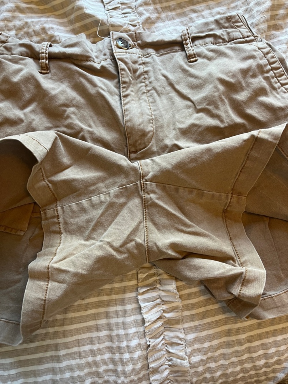 Old Navy Khaki Casual Shorts - Picture 5 of 5
